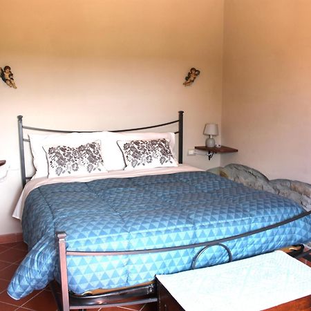 La Guelfa 64 Apartment ปอนตาสซิเอเว ภายนอก รูปภาพ